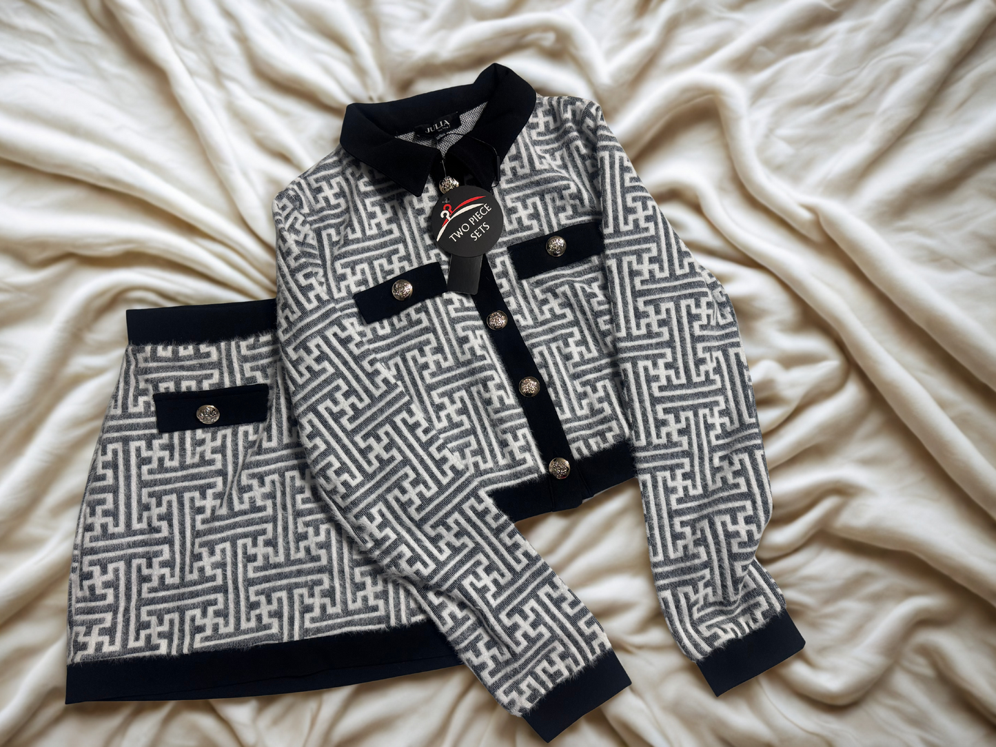 RiA’s Greek Key 2 Piece Set